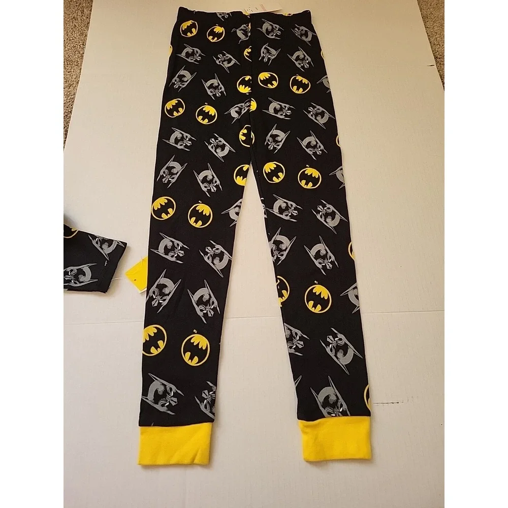 Batman Size 10 2 Piece Pajama Set Short Sleeve‎ & Pants NEW Comics Sleepwear